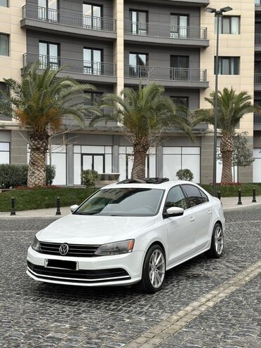Volkswagen Jetta-4