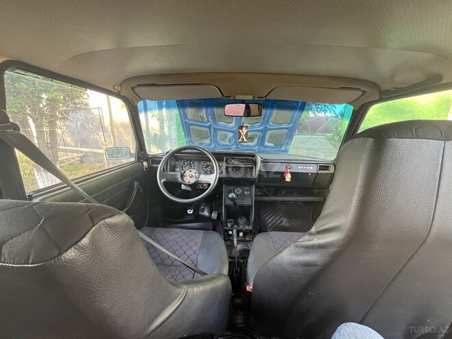 LADA (VAZ) 2107-21