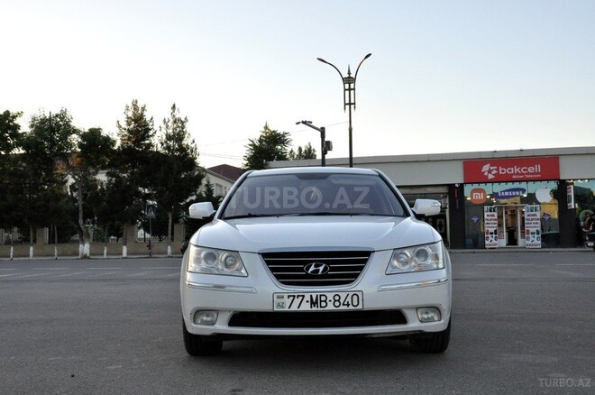 Hyundai Sonata-4