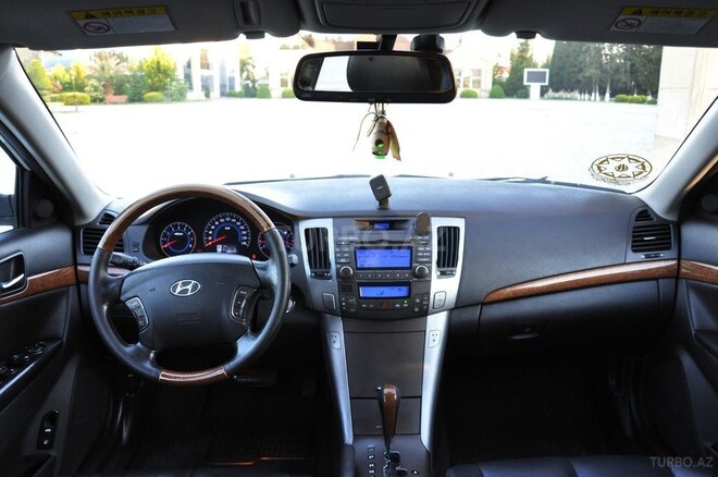 Hyundai Sonata-8