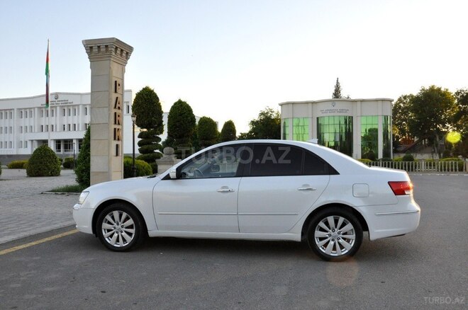 Hyundai Sonata-5