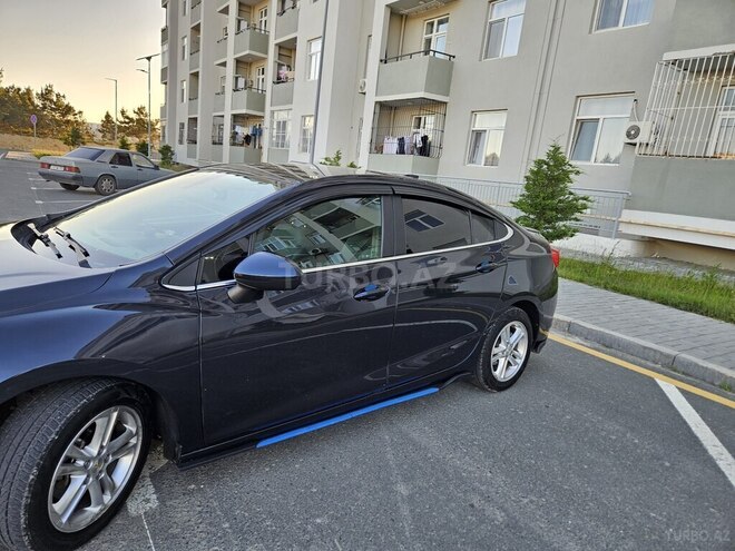 Chevrolet Cruze-17