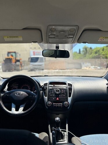 Kia Ceed-12
