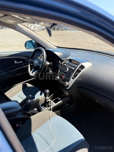 Kia Ceed-11