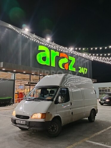 Ford Transit-3