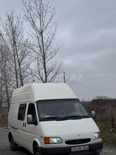 Ford Transit-10