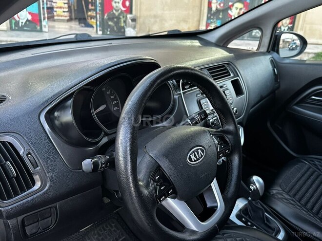 Kia Rio-10