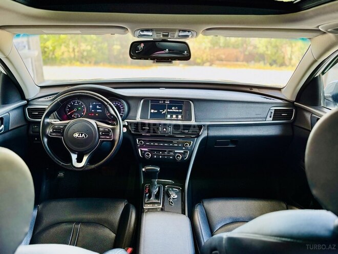 Kia K5-10