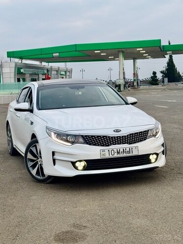 Kia K5-4
