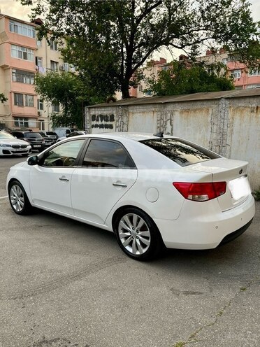 Kia Cerato-5