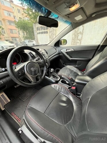 Kia Cerato-8