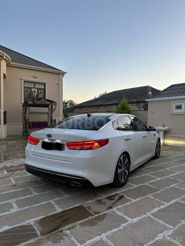 Kia K5-3