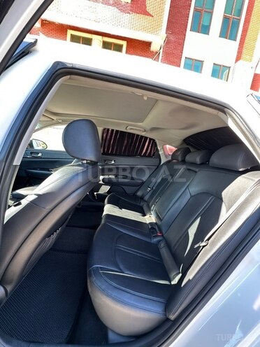 Kia K5-6