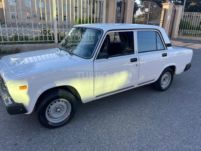 LADA (VAZ) 2107-2