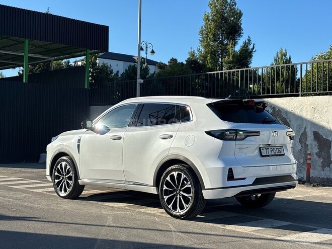 Changan Nevo Q05-4