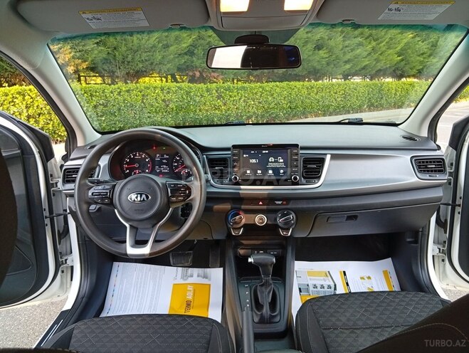 Kia Rio-10