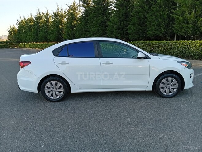 Kia Rio-15