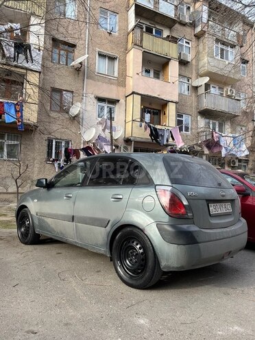 Kia Rio-11