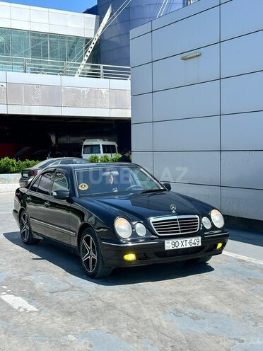 Mercedes E 220-3