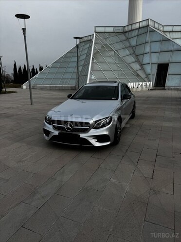 Mercedes E 300-11