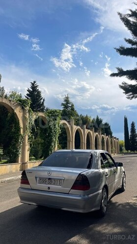 Mercedes C 180-9