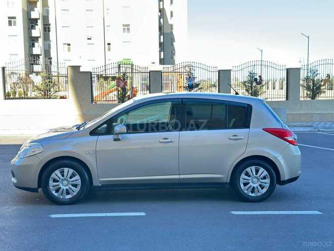 Nissan Tiida-6