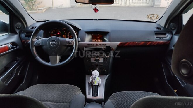 Opel Astra-11
