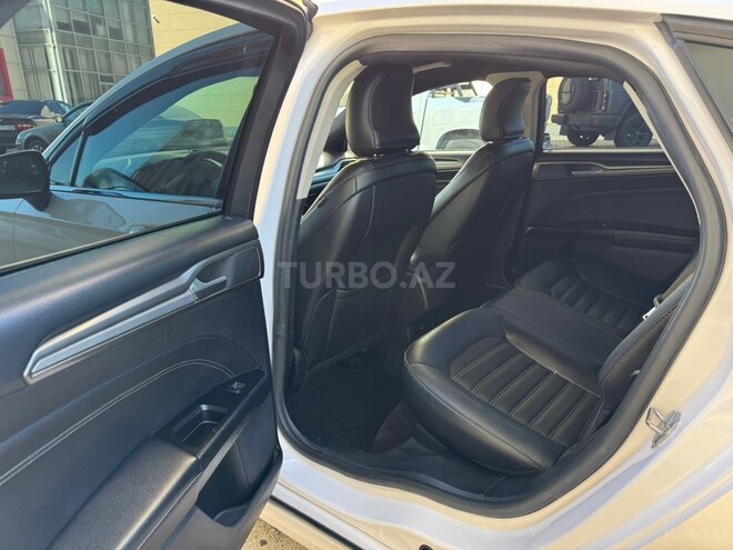 Ford Fusion (North America)-16