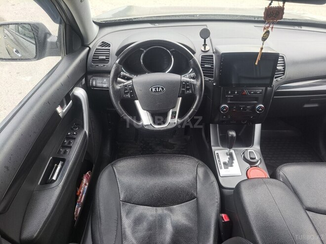 Kia Sorento-14