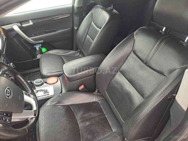 Kia Sorento-16