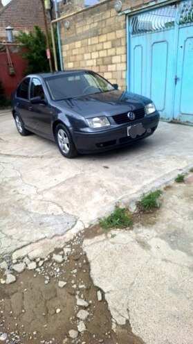 Volkswagen Jetta-5