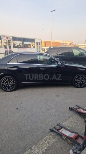 Mercedes E 220-4