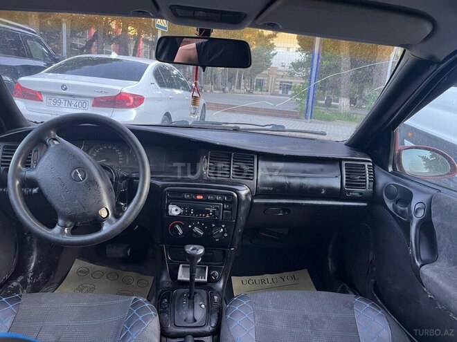 Opel Vectra-11