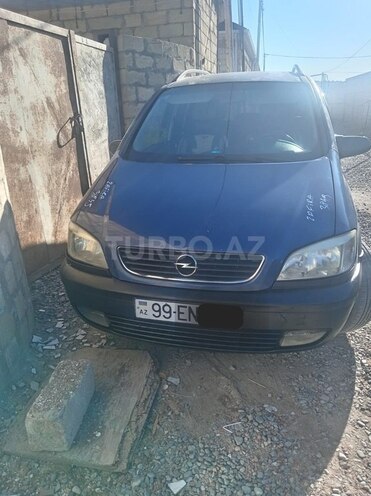 Opel Zafira-1