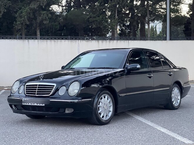 Mercedes E 240-5
