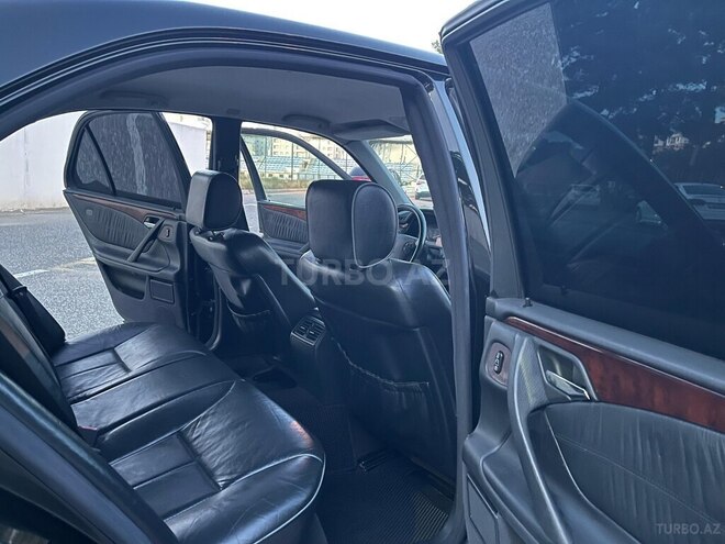 Mercedes E 240-15