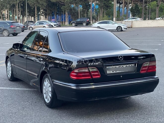 Mercedes E 240-20