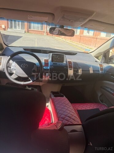 Toyota Prius-7