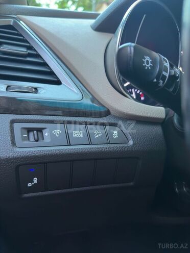 Hyundai Santa Fe-5