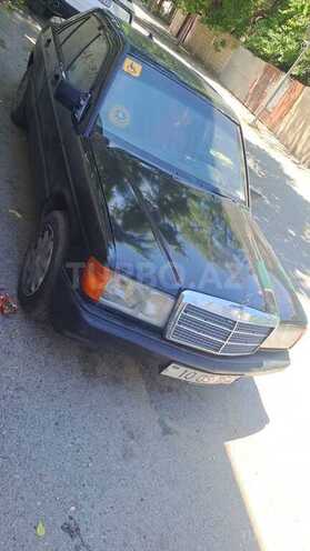 Mercedes 190-2
