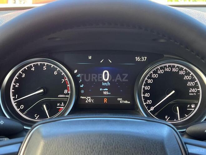Toyota Camry-9
