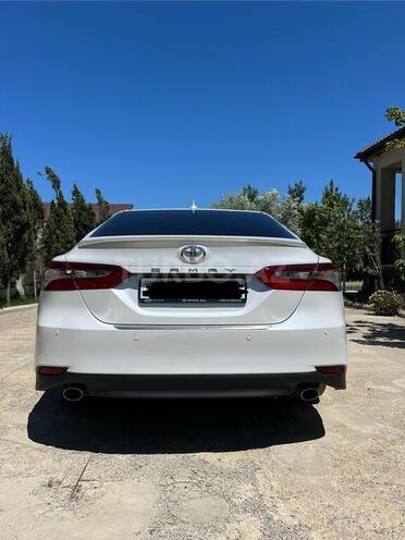 Toyota Camry-7