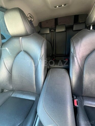 Toyota Camry-10