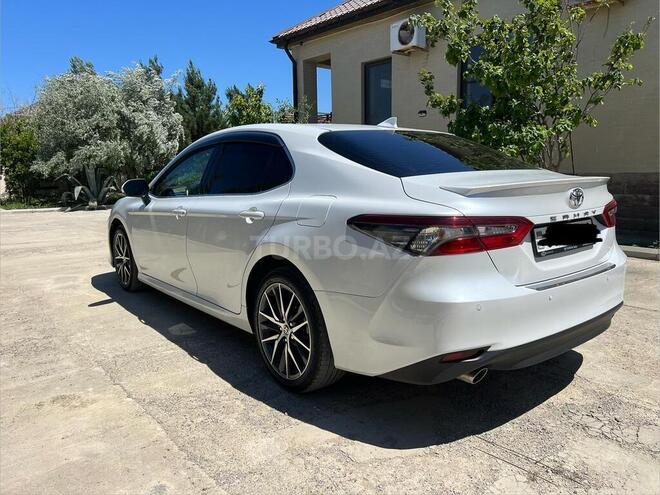 Toyota Camry-3
