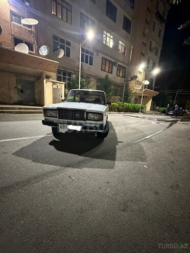 LADA (VAZ) 2107-1
