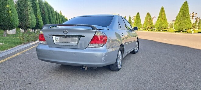 Toyota Camry-3