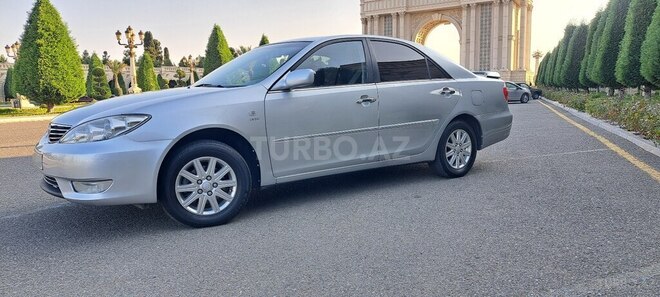 Toyota Camry-6