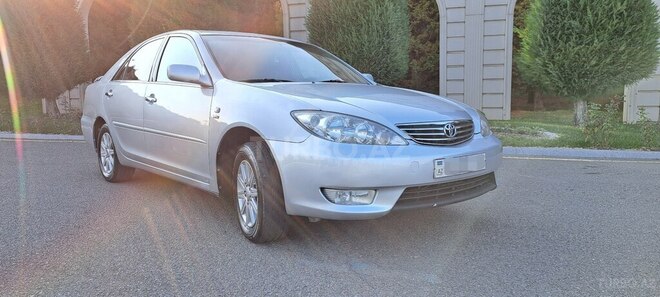 Toyota Camry-2