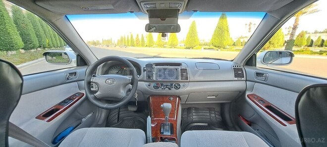 Toyota Camry-8
