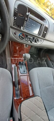 Toyota Camry-12